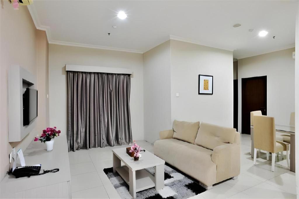 Great Western Hotel & Resort Serpong - Tangerang Exterior foto