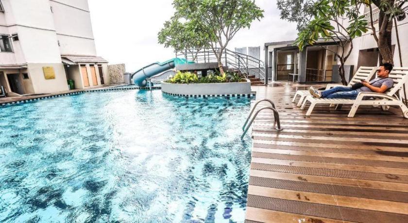 Great Western Hotel & Resort Serpong - Tangerang Exterior foto