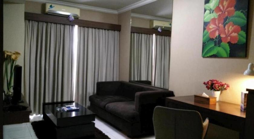 Great Western Hotel & Resort Serpong - Tangerang Exterior foto